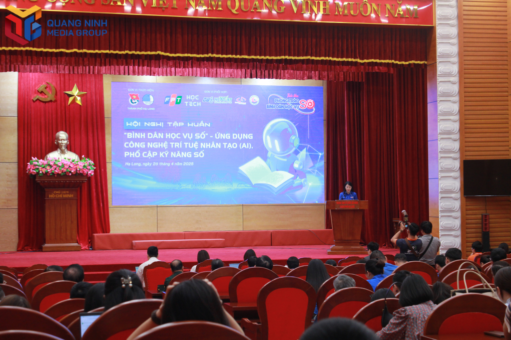 Hạ Long đẩy mạnh “Bình dân học vụ số”: Chớp cơ hội bứt phá trong thời đại số