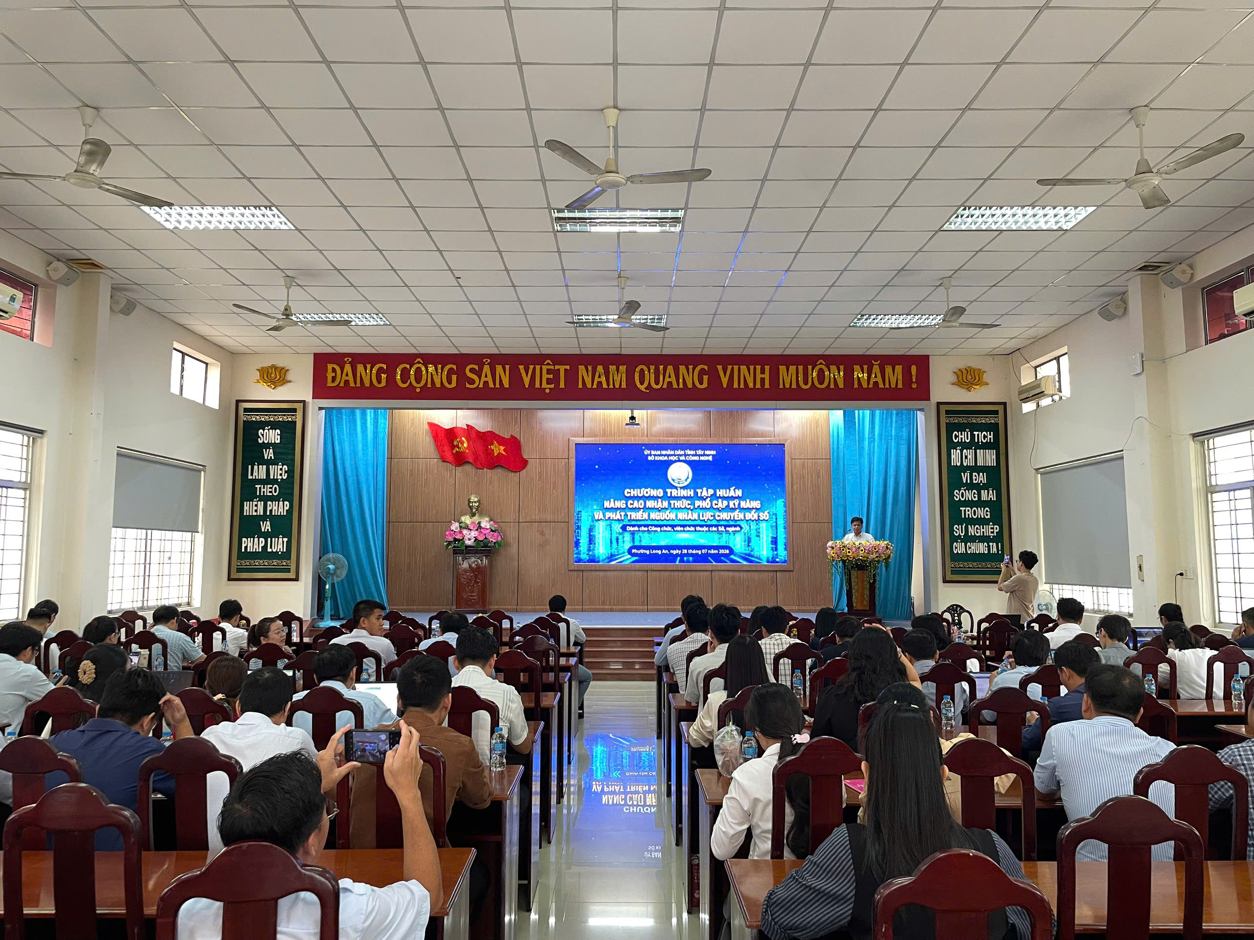 TÂY NINH: ĐẨY MẠNH PHÁT TRIỂN NGUỒN NHÂN LỰC SỐ NĂM 2026