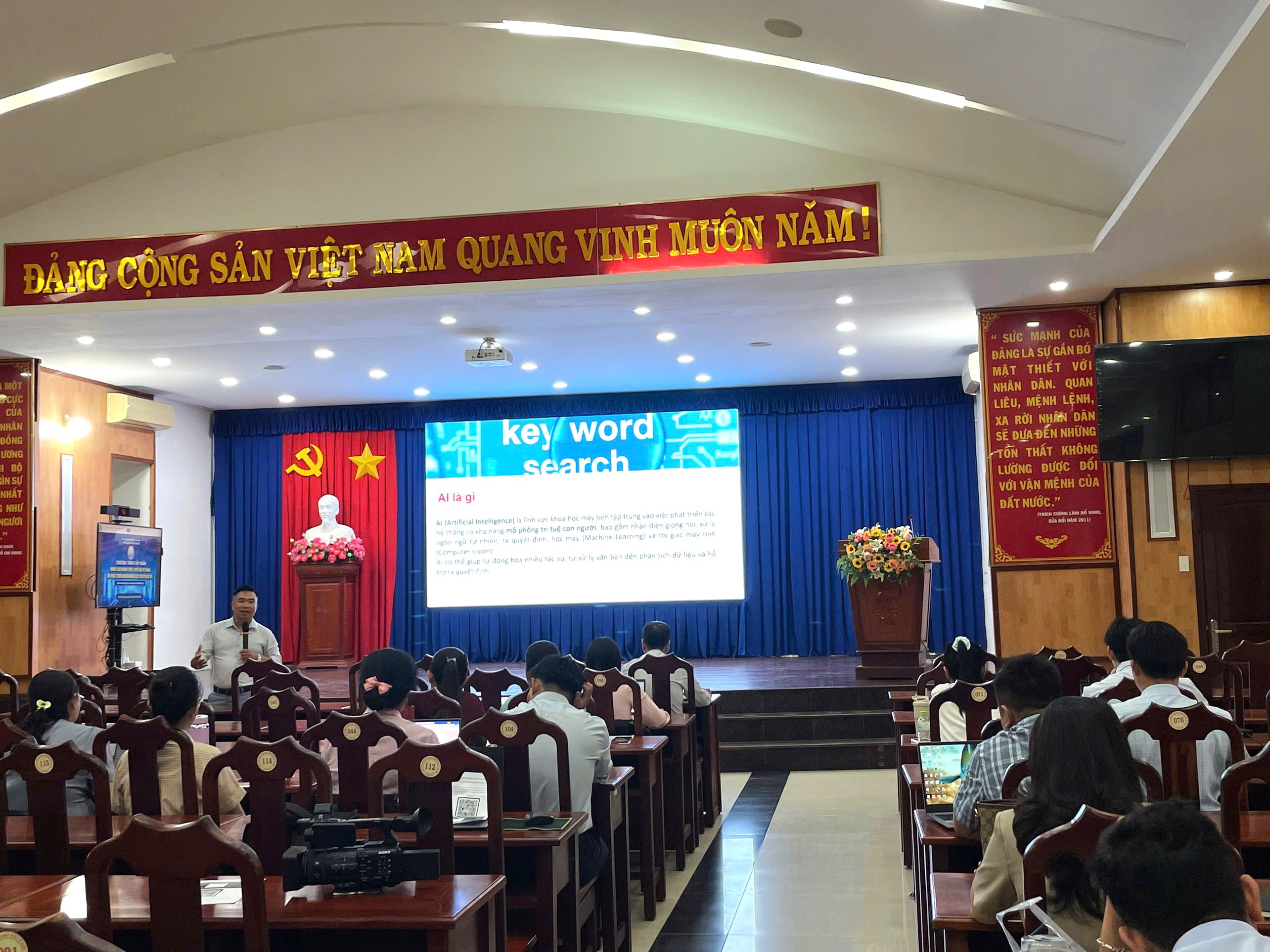 TÂY NINH: NÂNG CAO NĂNG LỰC SỐ CHO ĐỘI NGŨ CÁN BỘ CẤP XÃ NĂM 2026